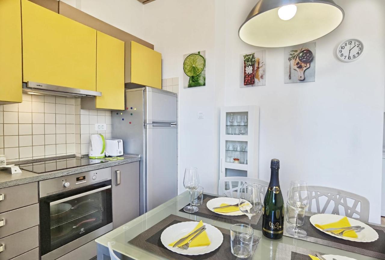 City Center Apartment Soldic Split Exterior photo